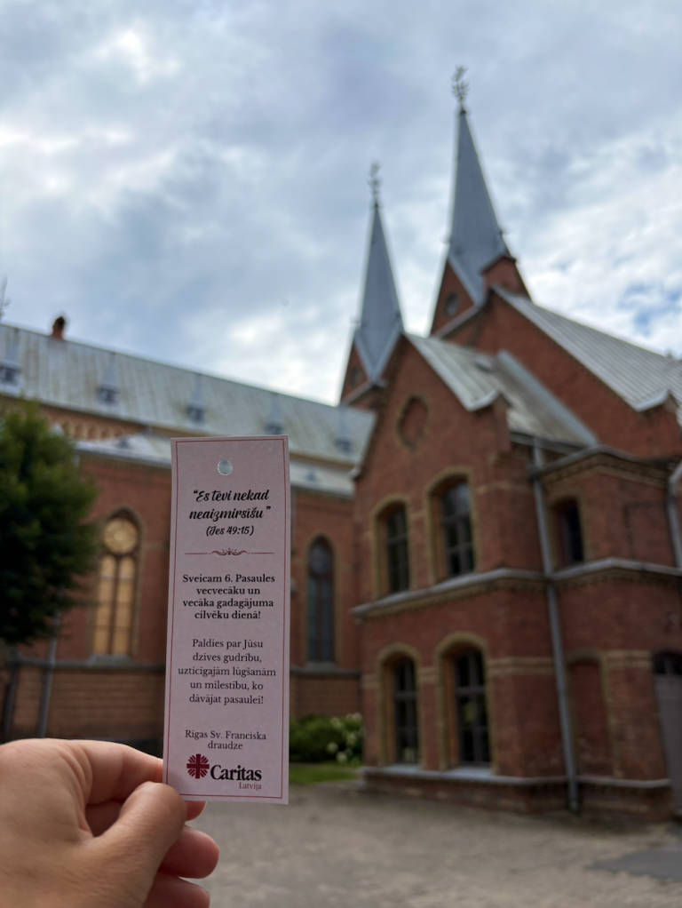 Pasaules vecvecāku un vecāka gadagājuma cilvēku diena Latvijas draudzēs!